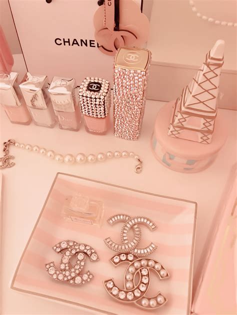 nice chanel background|aesthetic Chanel wallpaper.